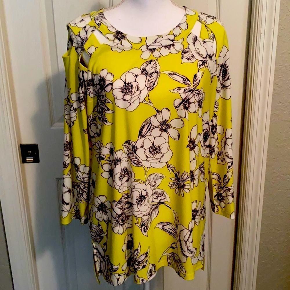 Ann Klein Yellow top L